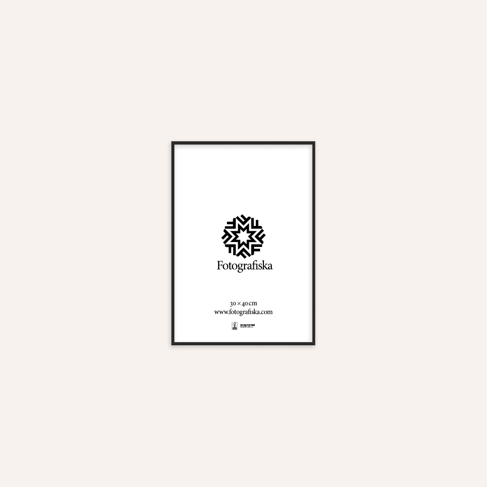 Black frame in size 30x40cm