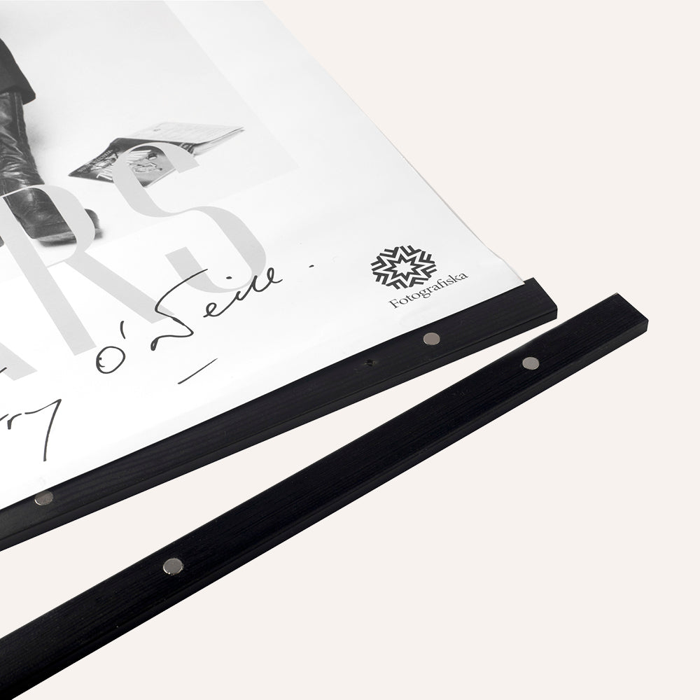 Poster Hanger, Black