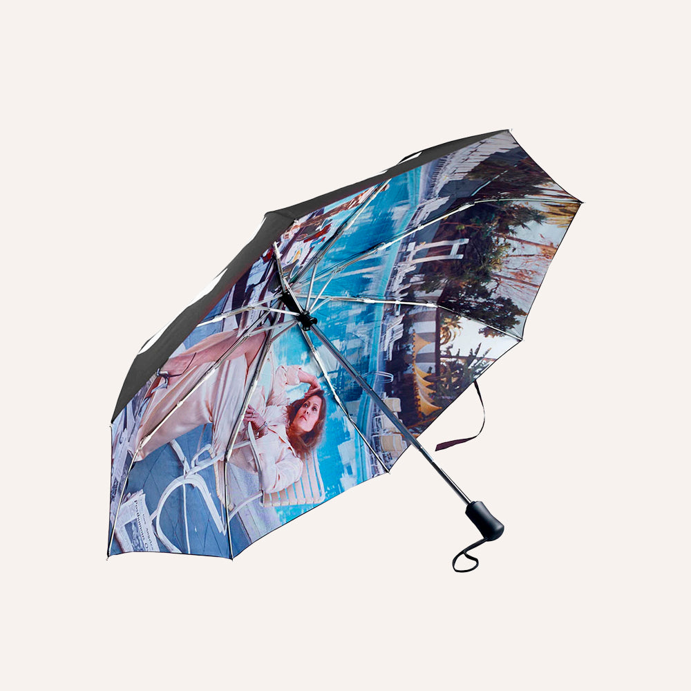 Umbrella, Terry O’Neill: Faye Dunaway