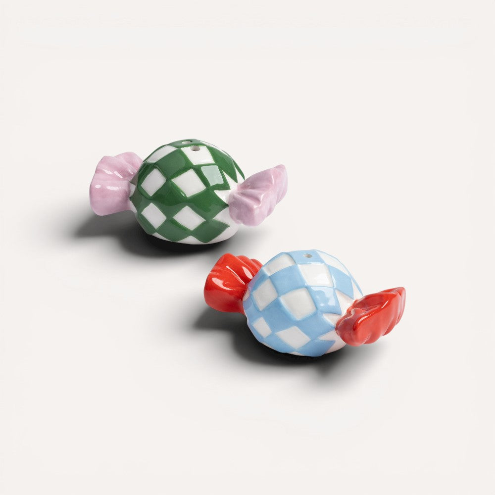 Salt and pepper shakers, candy check